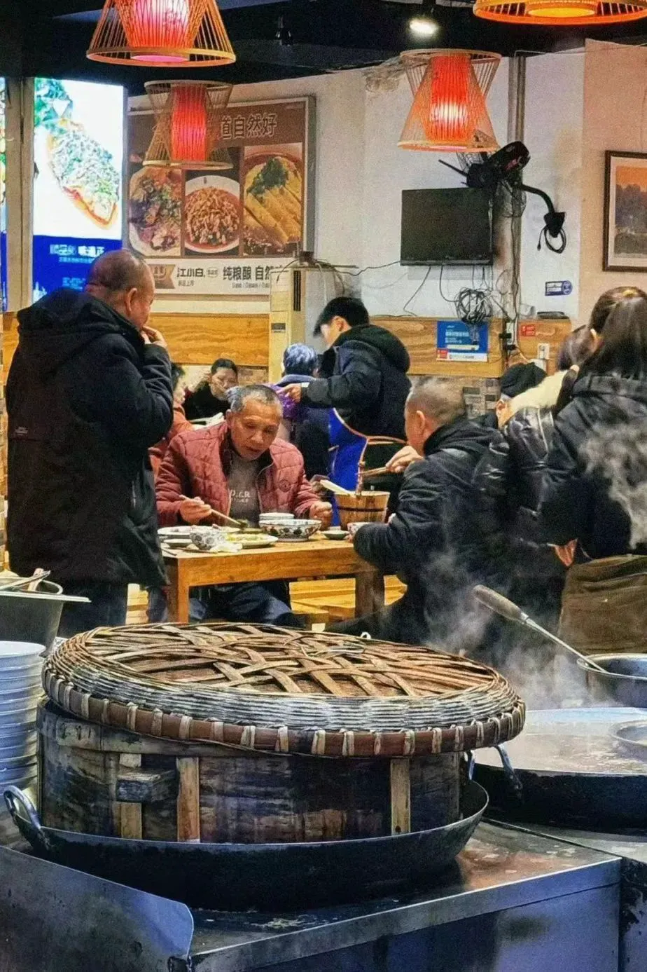 如何利用篮球青训营提升个人技术和团队协作?_1